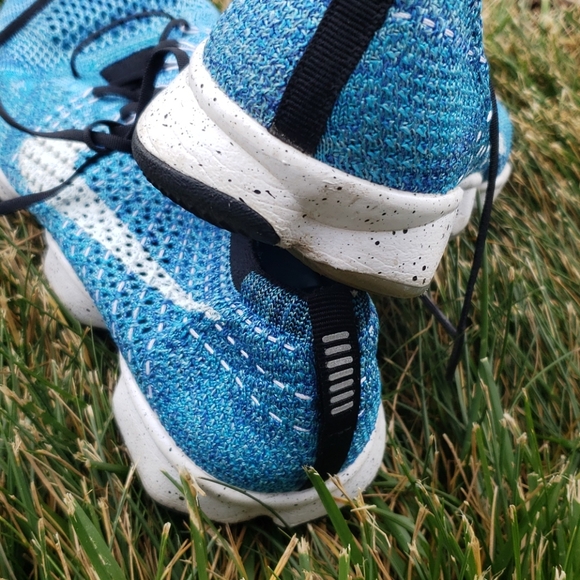 Nike - Picture 5 of 8